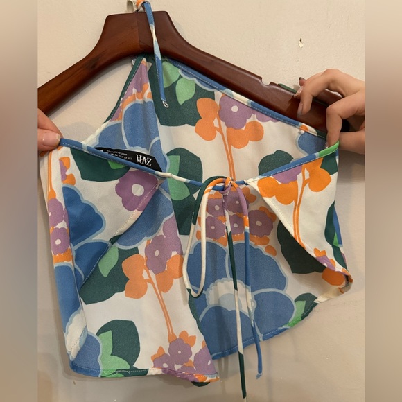 Halter Top - Picture 3 of 5